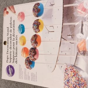 Pops Decorating Stand. Wilton. New. Never opened  SALE SALE 1 DAY